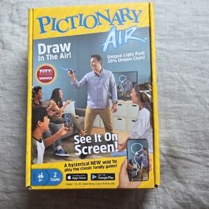 Mattel Pictionary Air Game Yellow Blue Box